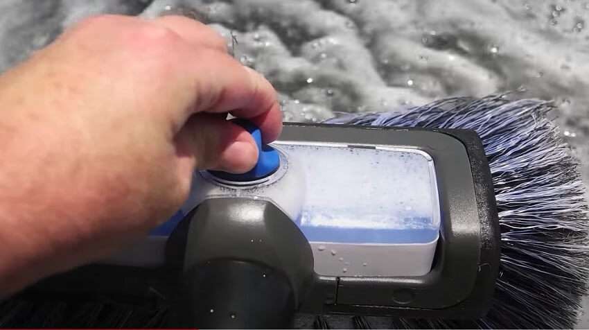 how-to-fill-car-wash-brush-with-soap